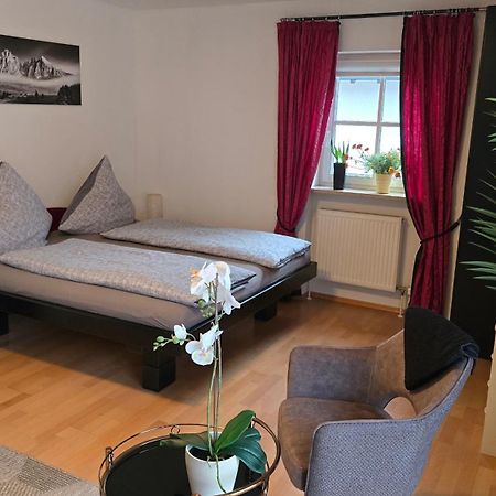 Ferienhaus Weilheim Mit Garten Spiel Und Spass เวลไฮม์ อิน โอเบอร์บาเยิร์น ภายนอก รูปภาพ