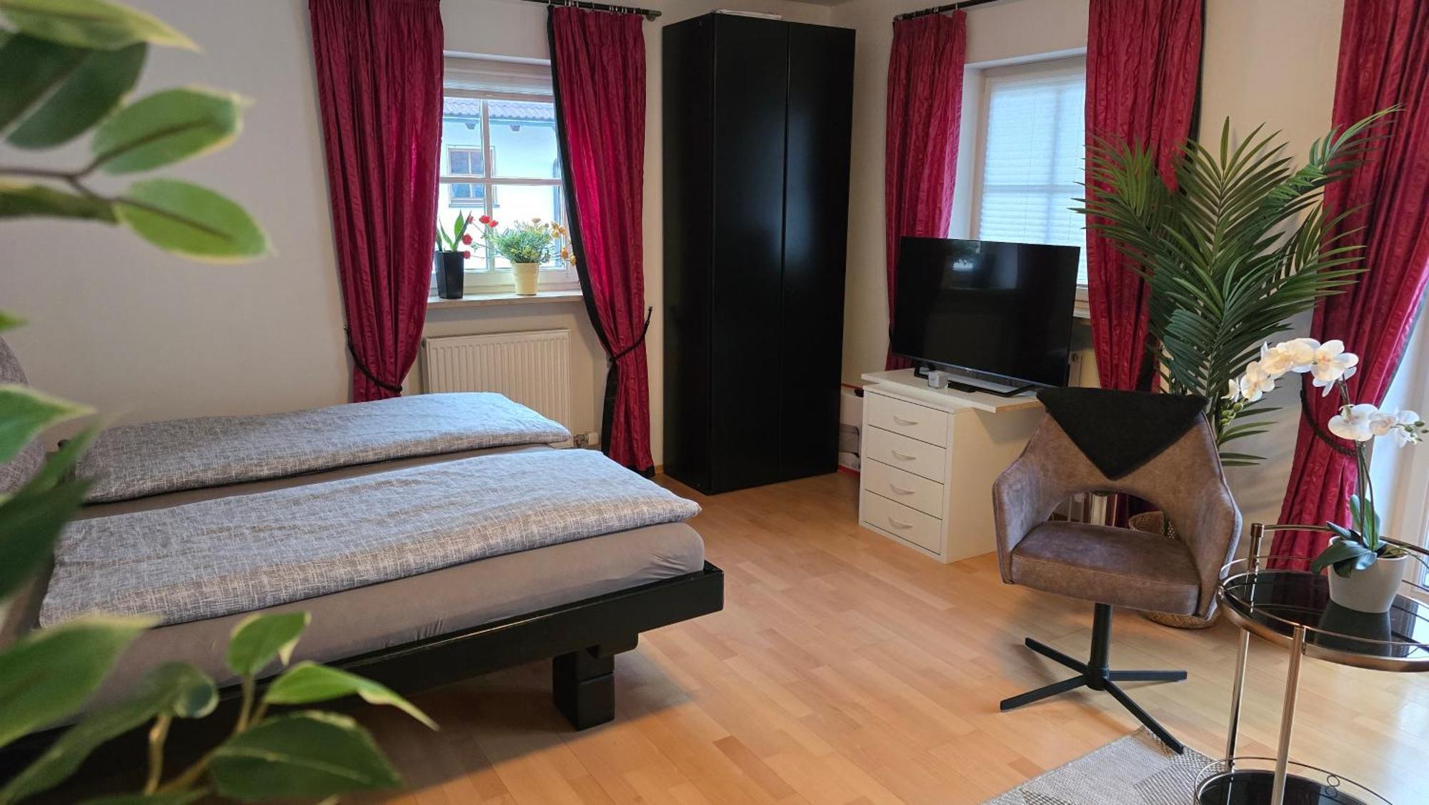 Ferienhaus Weilheim Mit Garten Spiel Und Spass เวลไฮม์ อิน โอเบอร์บาเยิร์น ภายนอก รูปภาพ